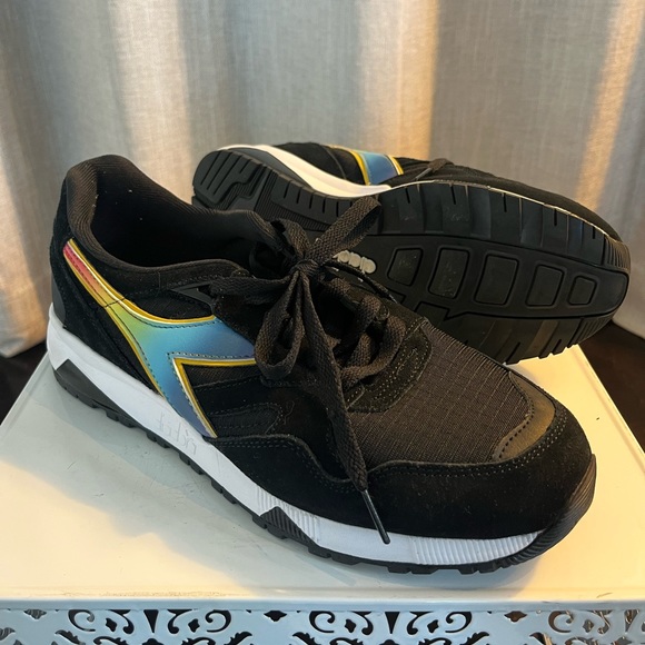 Diadora	Diadora & All Elite Wrestling team Pride Sneakers Size 7.5 - Picture 1 of 1